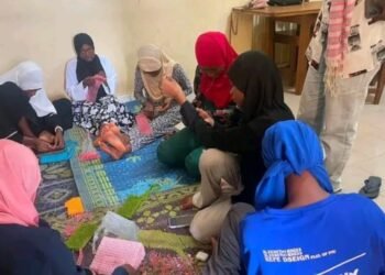 Labé : le perlage, une passerelle vers l’autonomisation économique des jeunes femmes